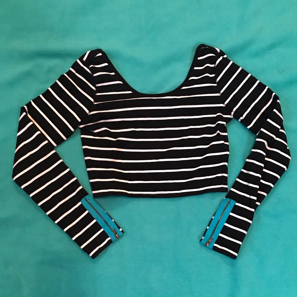 “Pretty Little Liars” Crop Top